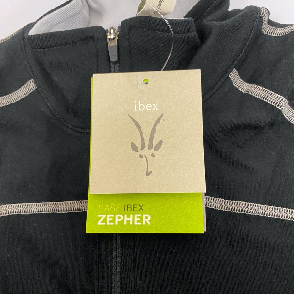 NWT Ibex Zepher Sport, size M.